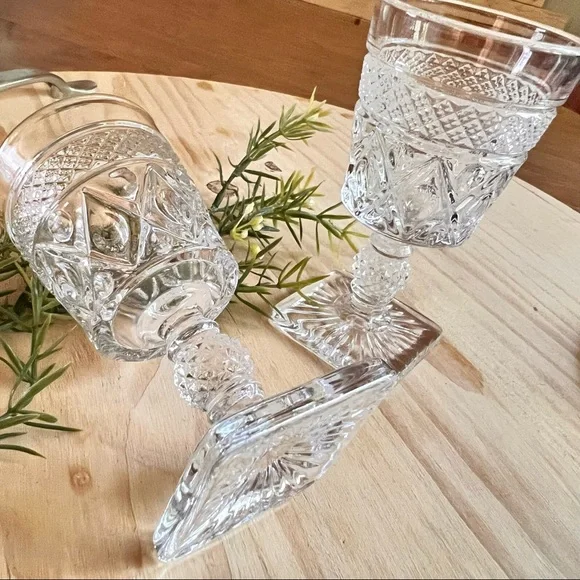 Clear Glass Small Goblet shot Glass set of 2 - Picture 8 of 8